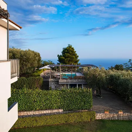 Le Capannelle By Feeling Italy 4*