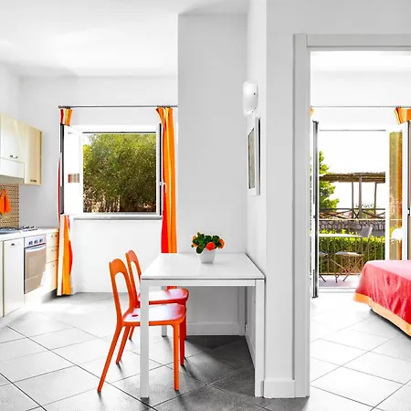 Le Capannelle Aparthotel 2*